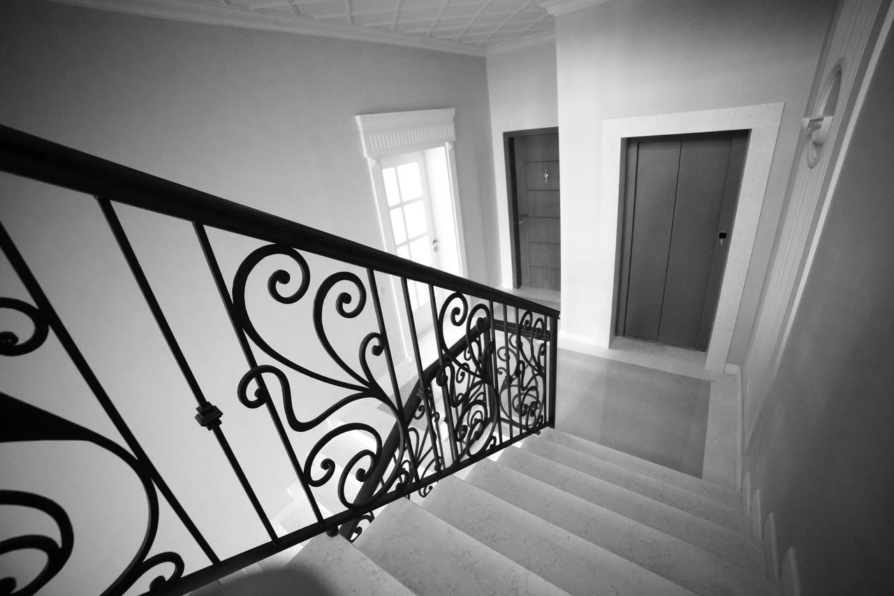 Hotel Vila Imperial Elbasan Exterior photo