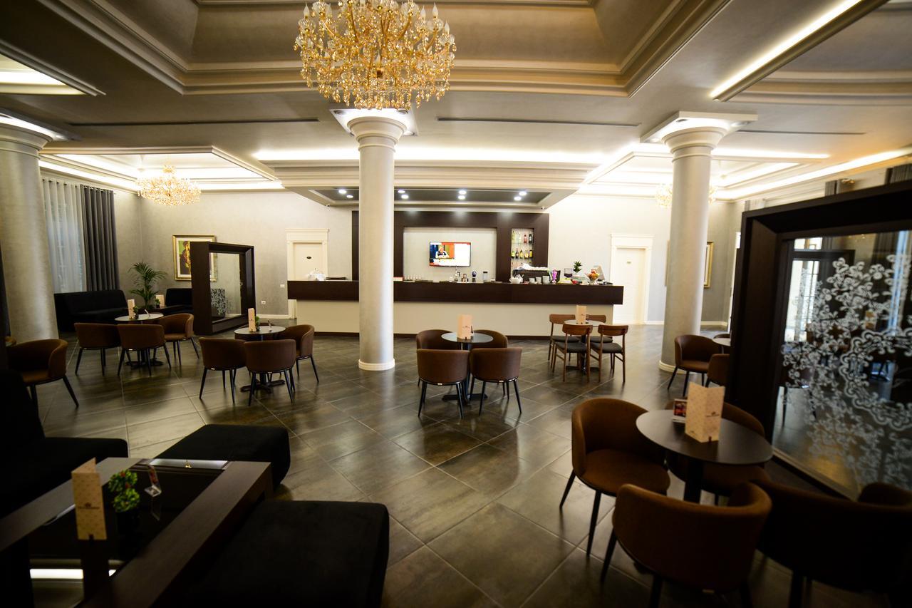 Hotel Vila Imperial Elbasan Exterior photo