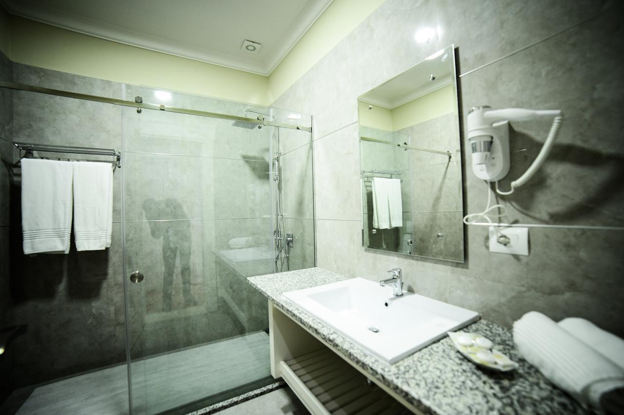 Hotel Vila Imperial Elbasan Exterior photo