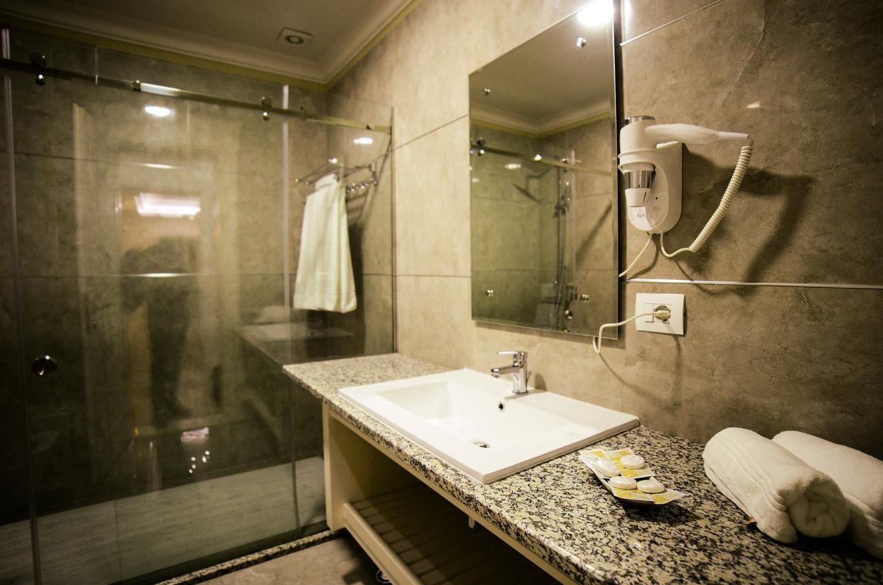 Hotel Vila Imperial Elbasan Exterior photo